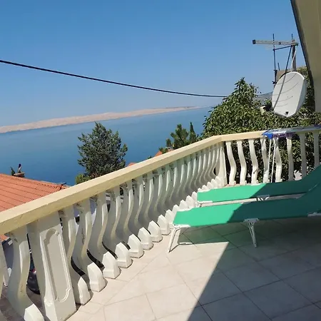 Apartman Tea Apartment Karlobag Exterior photo