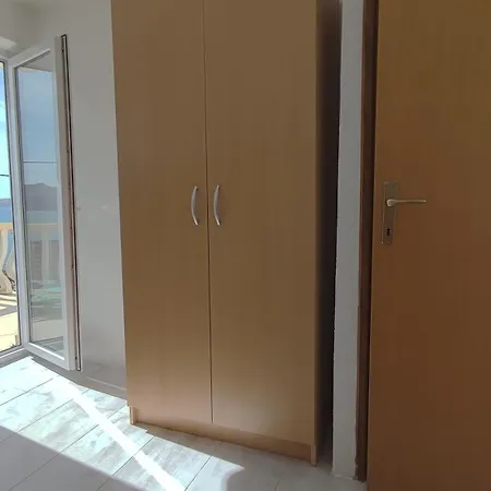 Apartman Tea Apartment Karlobag Exterior photo
