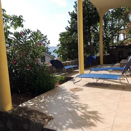 Apartman Tea Apartment Karlobag Exterior photo